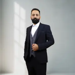 علی لطیفی عکس کارشناس فروش