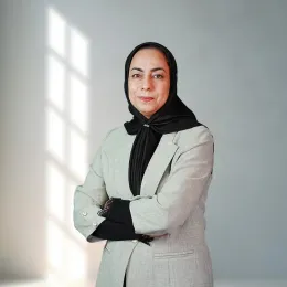 عاطفه یاری عکس کارشناس فروش