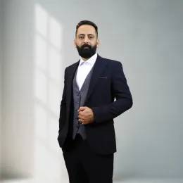 علی لطیفی عکس کارشناس فروش